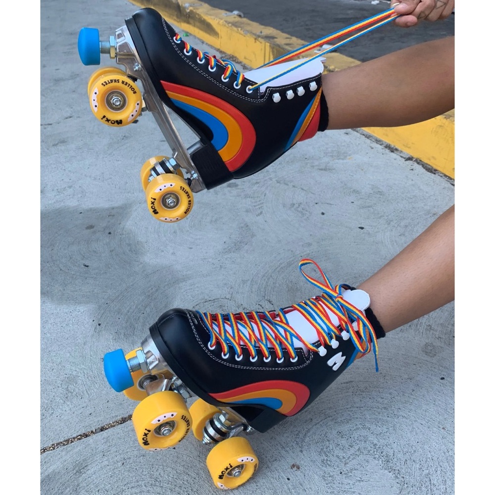 Moxi Rainbow Rider Roller Skates & Leash Never Used!